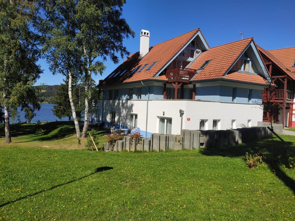 Ferienwohnung Lipno Riviera - Mysi V Bote Lipno nad Vltavou Exterior foto